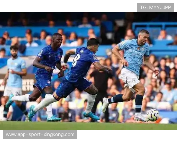 曼城扩大阵型宽度找到空间,科瓦契奇中场控制突出